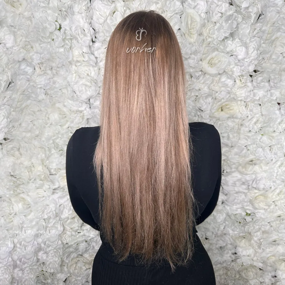 Schritt 1 der Haarverlängerung im Studio